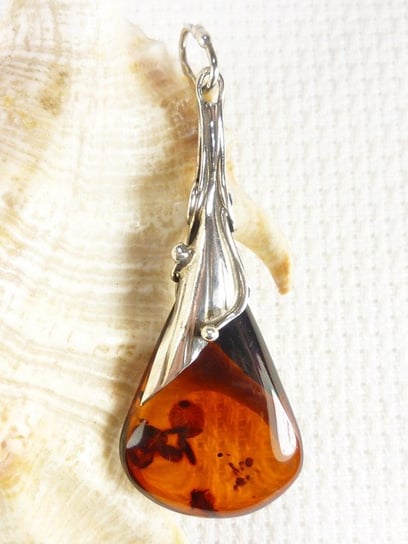 Wisiorek srebrny z bursztynem, handmade 611-32 AMBERGRAND