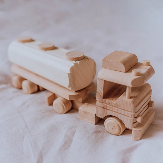 Zabawki drewniane - Cysterna Munia
