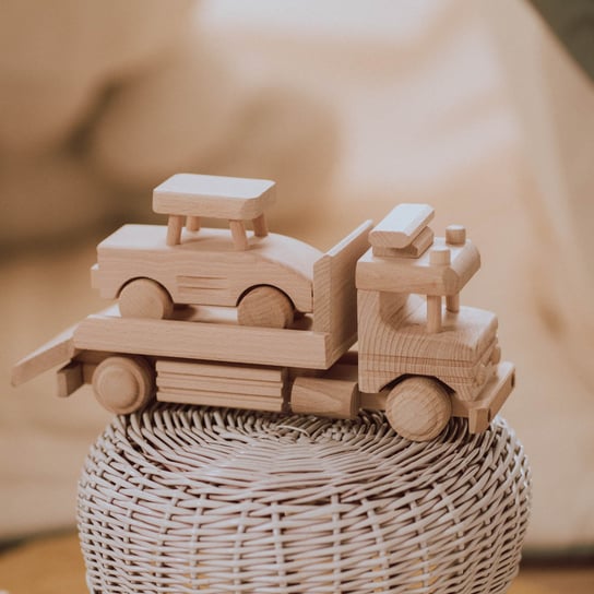 Zabawki drewniane- Laweta z małym samochodzikiem Munia