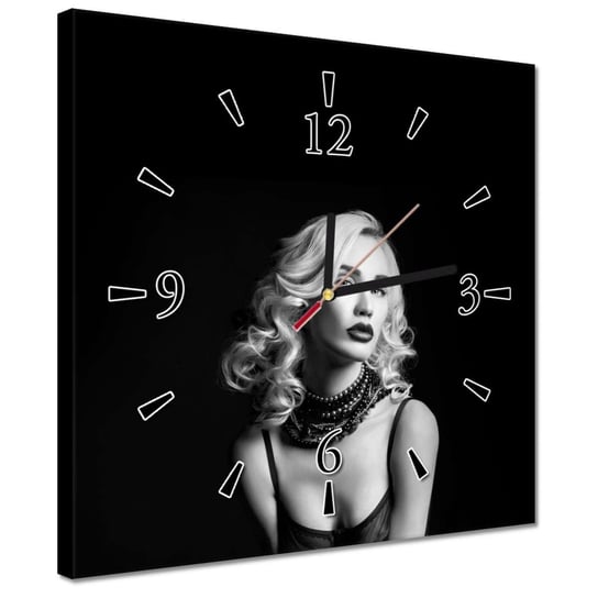 Zegar 30x30cm Kobieta w czerni i bieli ZeSmakiem