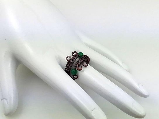Zielony awenturyn - pierścionek miedziany 20x16 mm, rozmiar 18 – regulowany, numerologiczna 2 i 6, znak Barana i in. Ludwika Lipińska