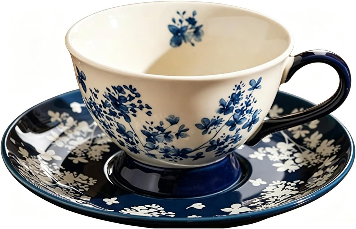 Inny producent Filiżanka i spodek porcelanowe 200 ml kwiatowy wzór vintage dla kobiet