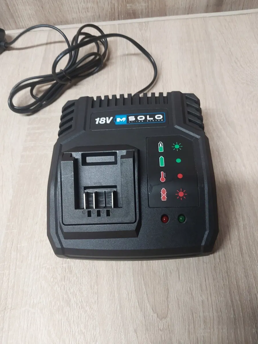 Macallister ŁADOWARKA MFC18-Li 100W 18V
