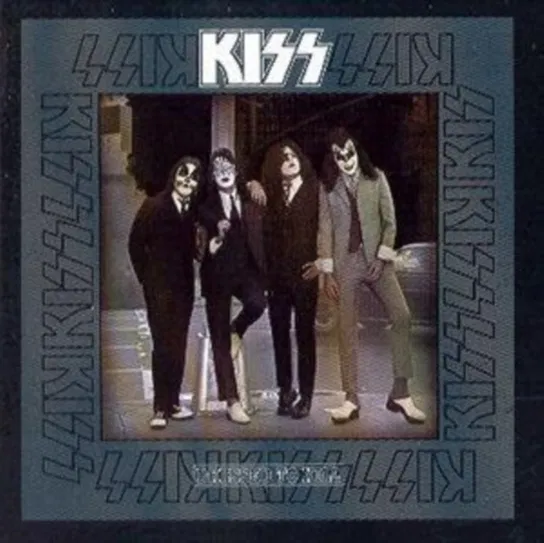 Dressed to Kill Kiss