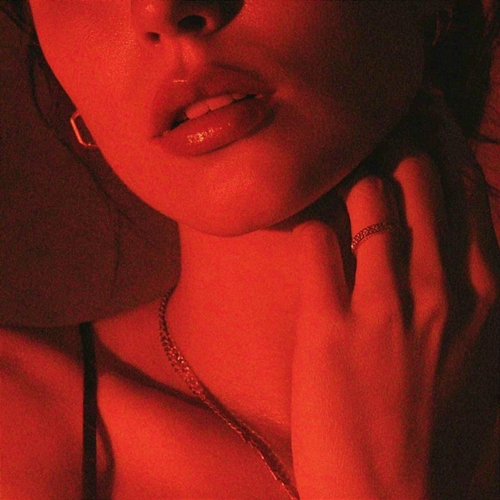 Burning Inside Luna Noir., House of Red
