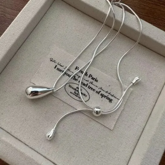 Naszyjnik Silver Drop Elegant Flow Pendant Inna marka