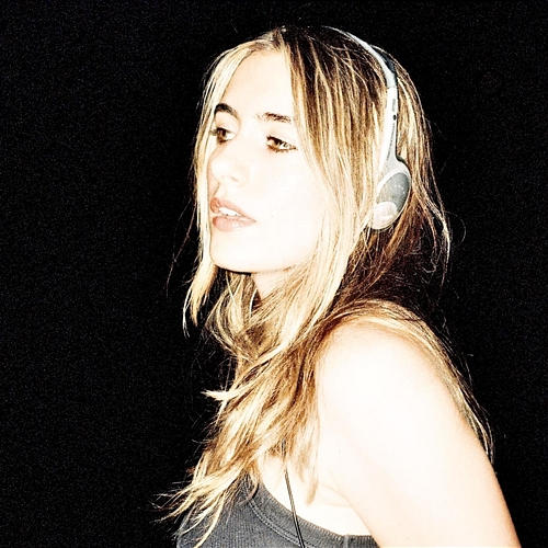 RUMOURS Elle Coves