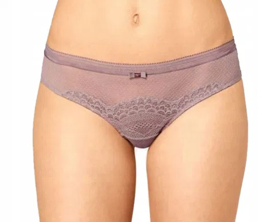 Triumph darling spotlight figi 42 Triumph