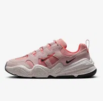 Buty Damskie Sportowe różowe Nike Tech Hera DR9761-202 r. 37,5