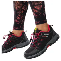 Czarne buty trekkingowe damskie buty sportowe na bieżnikowanej podeszwie z regulowaną elastyczną sznurówką czerwone wstawki softshell Casu 2213-7W-39
