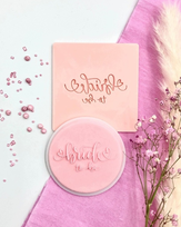 Dekoracyjny stempel Bride to be z serduszkami miniowelove