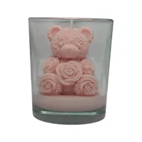 Scent Loop Duża ozdobna świeca sojowa Miś z róż z różą Różowy Paris 180g