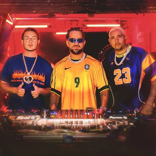 Atrás da Equipe Dennis, MC Kevin o Chris, Puterrier