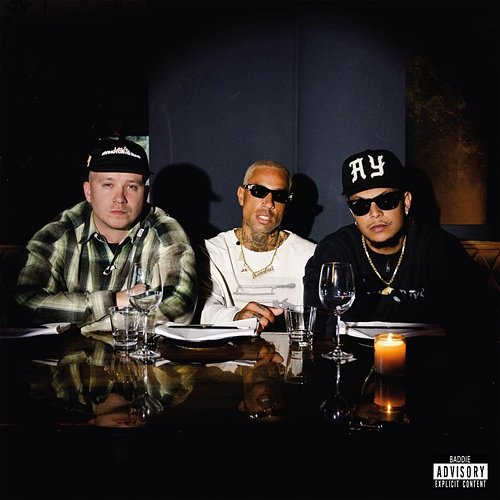 Beneden Bizzey, Ronnie Flex, Russo