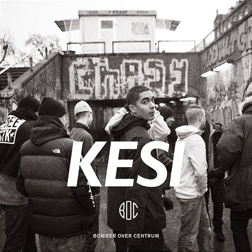 Bomber Over Centrum Kesi