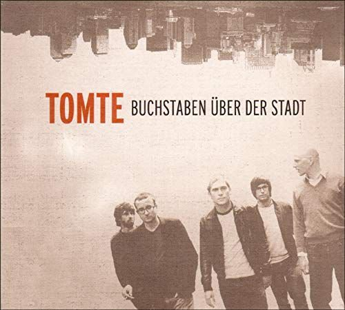 Buchstaben uber der Stadt Tomte