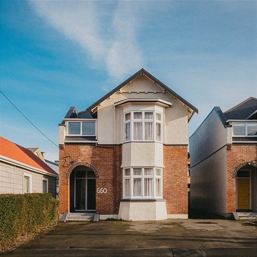 Castle St Six60