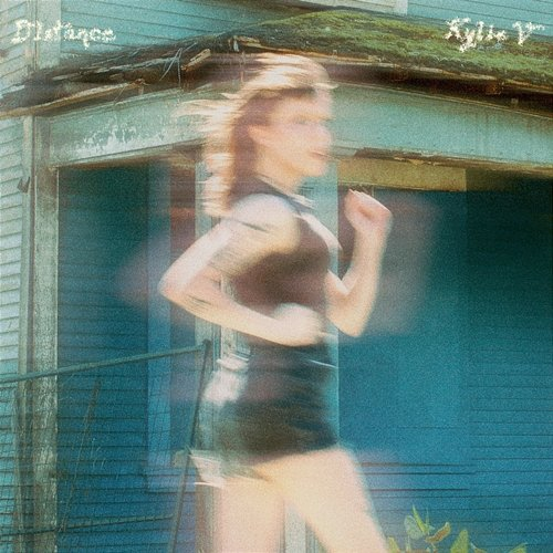 Distance Kylie V