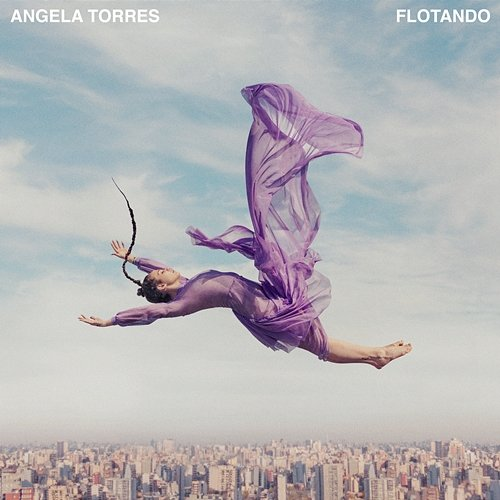 FLOTANDO Angela Torres