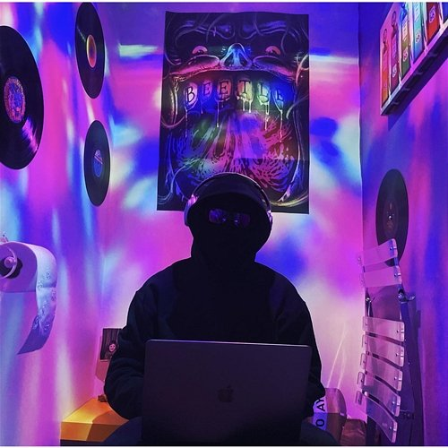 Holy Shit Romsii feat. L'OrnY