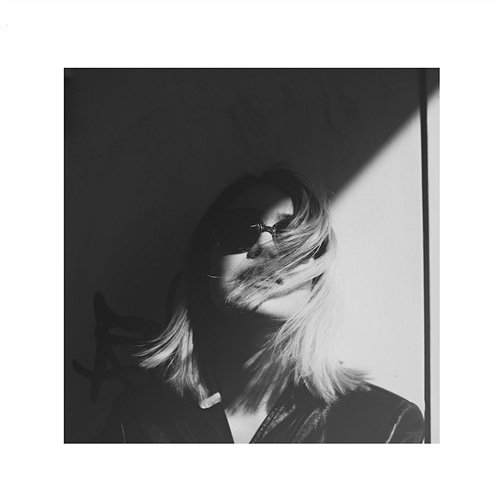 How Does It Feel? Julia Vero