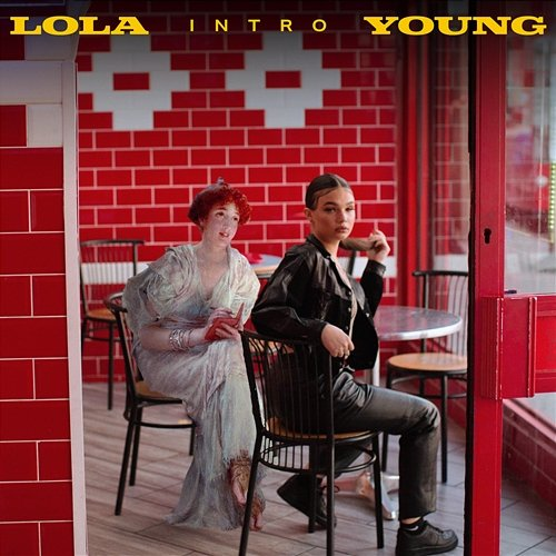Intro Lola Young