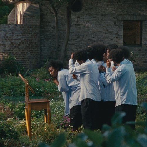 Louphoria Smino, Cruza