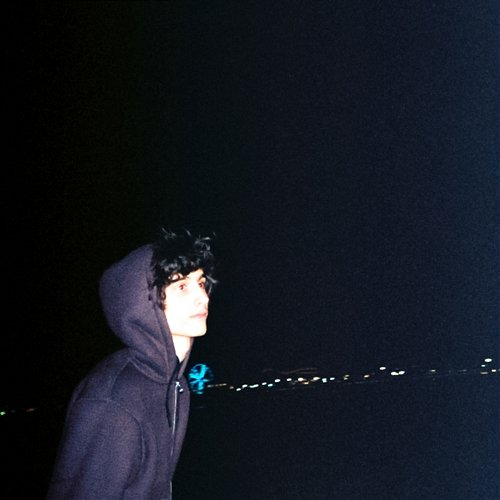 never find u sombr