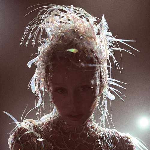 Prelude Miley Cyrus