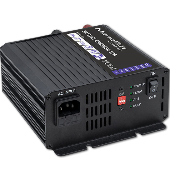 Qoltec Inteligentna Ładowarka Monolith 10A | 12V Qoltec