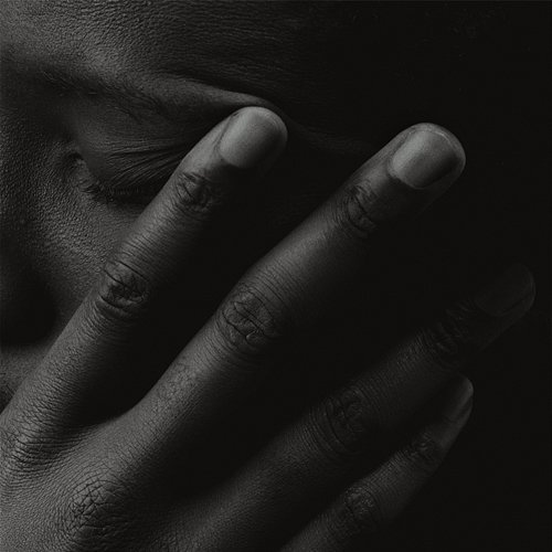 Scorpios kiss Tendai
