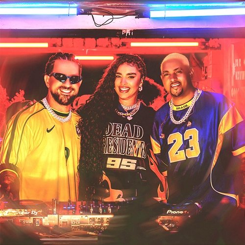 Sigilinho Dennis, MC Kevin o Chris, Bianca