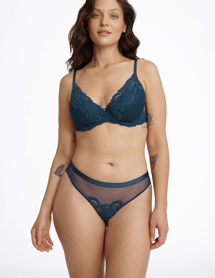 Stringi Lynn XL Esotiq