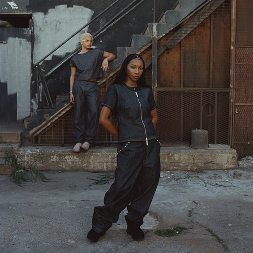 Tough Nia Smith, Destin Conrad