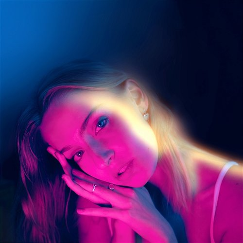 Twin Flame Maude Latour