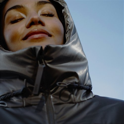 UFO Olivia Dean