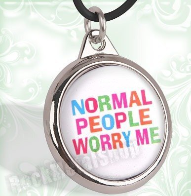 wisior NORMAL PEOPLE WORRY ME Inna marka